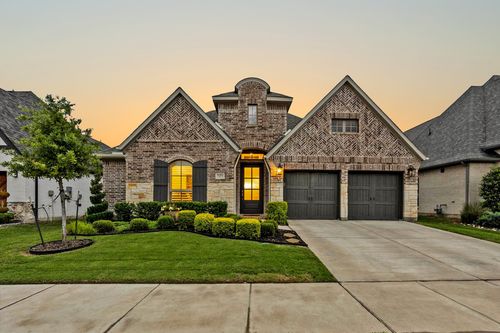 2422 Amesbury Dr, Midlothian, TX, 76065-2582 | Card Image