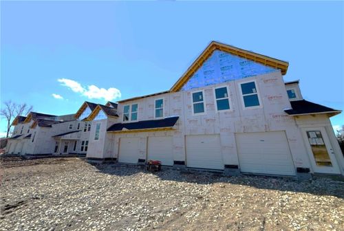 2-300-430 Pilot Point, Vandalia, OH, 45377 | Card Image