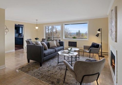 844 W Cliff Dr, Spokane, WA, 99204-3761 | Card Image