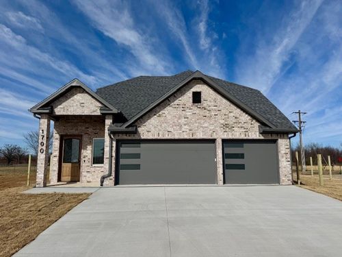 1700 Jensen Ave, Centerton, AR, 72719-5117 | Card Image