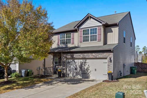 2811 Berry Creek Rd, Charlotte, NC, 28214-3320 | Card Image