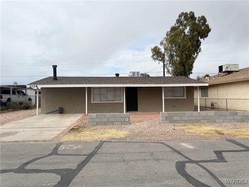 2128 Whitewater Dr, Bullhead City, AZ, 86442-5237 | Card Image