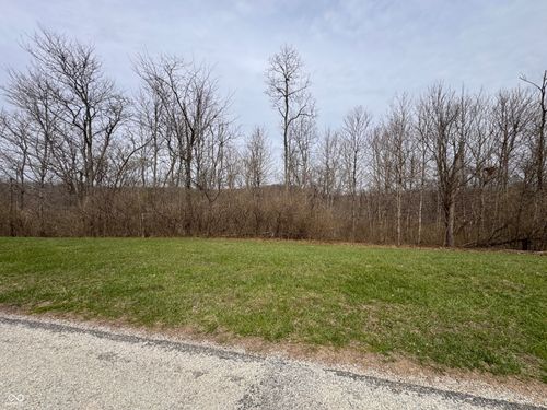 70 Nevada Ct, Lawrenceburg, IN, 47025-7487 | Card Image
