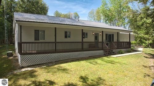 8665 N Meridian Road, Clare, MI, 48617 | Card Image