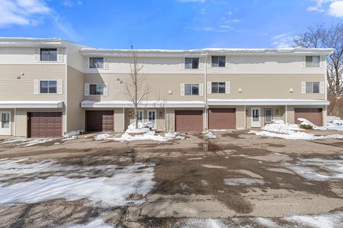 2361 Dorland Ln E, Maplewood, MN, 55119-5507 | Card Image