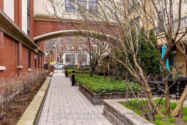703 - 18 Beverley St, Condo with 3 bedrooms, 2 bathrooms and 2 parking in Toronto ON | Image 28