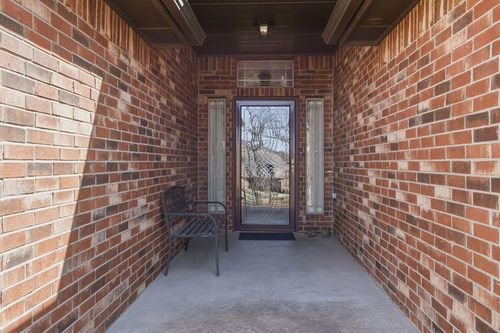 7112 Ridge Manor Ln, Oklahoma City, OK, 73150-1712 | Card Image