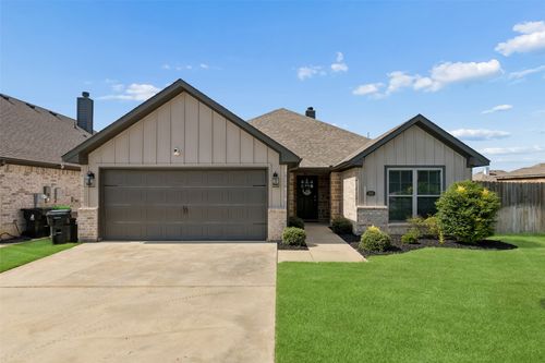 108 Maverick Ln, Pilot Point, TX, 76258-1508 | Card Image