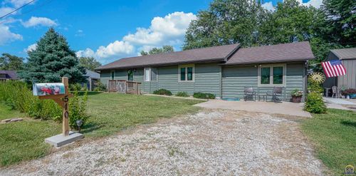 510 Illinois Ave, Holton, KS, 66436-2111 | Card Image
