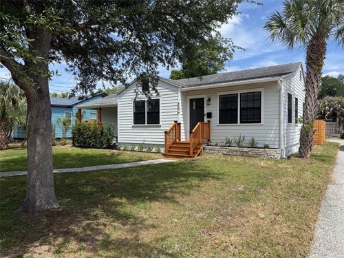 6007 N Central Ave, TAMPA, FL, 33604-6707 | Card Image