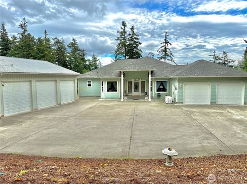 152 E Morris Rd, Coupeville, WA, 98239-9533 | Card Image