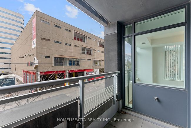 215 - 525 Adelaide St W, Condo with 3 bedrooms, 2 bathrooms and 1 parking in Toronto ON | Image 32