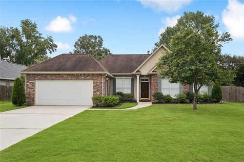 1353 Albert St, Mandeville, LA, 70448-4111 | Card Image