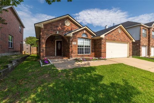 5029 Skymeadow Dr, Fort Worth, TX, 76135-1817 | Card Image