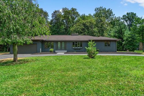 947 N Hametown Rd, Akron, OH, 44333-1425 | Card Image