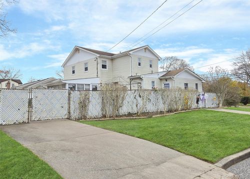 1 Jamar Ln, Ronkonkoma, NY, 11779-2318 | Card Image