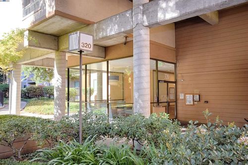 apt-404-320 N Civic Dr, Walnut Creek, CA, 94596-3647 | Card Image