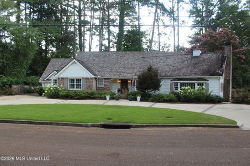 415 Perkins Dr, Brookhaven, MS, 39601-4061 | Card Image