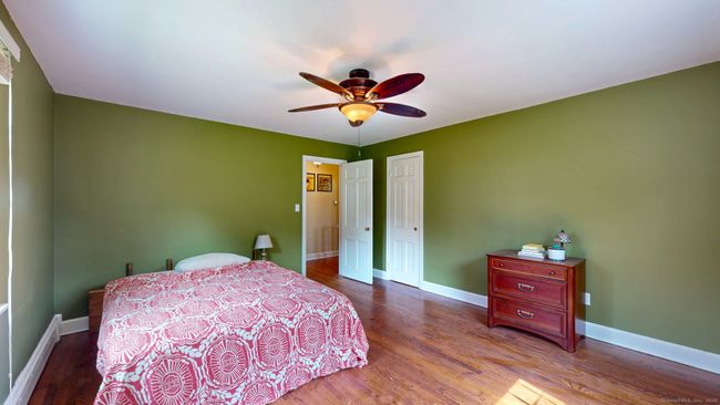 280 Bennett St, House other with 3 bedrooms, 2 bathrooms and null parking in Fairfield CT | Image 16