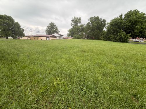 000 E 10th St, Cassville, MO, 65625 | Card Image