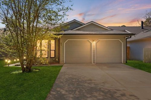 88 W High Oaks Cir, The Woodlands, TX, 77380-2711 | Card Image