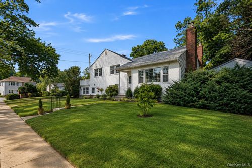 856 Bruce Dr, East Meadow, NY, 11554-5141 | Card Image