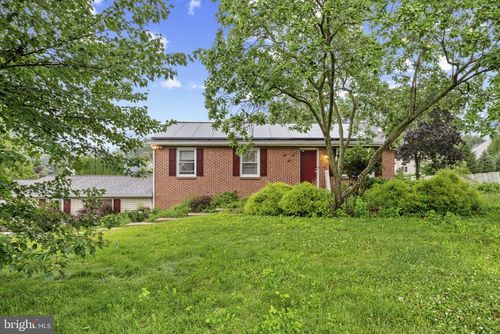 3973 Locust Grove Rd, COLUMBIA, PA, 17512-9204 | Card Image