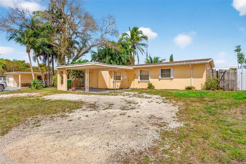 7761 Nw 36th St, Hollywood, FL, 33024-8413 | Card Image