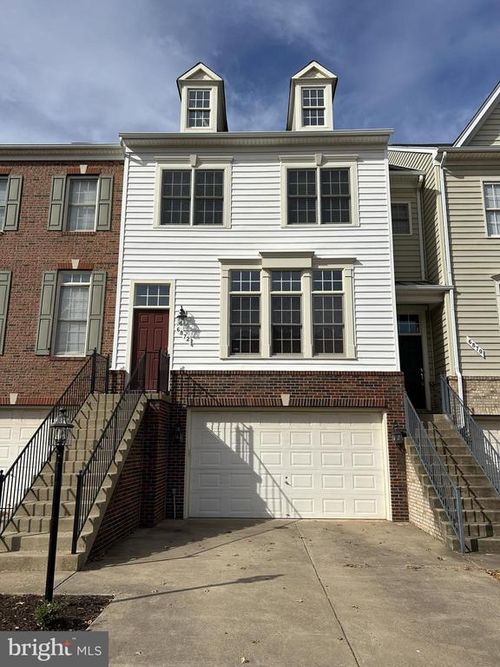 6872 Witton Cir, Gainesville, VA, 20155-4420 | Card Image