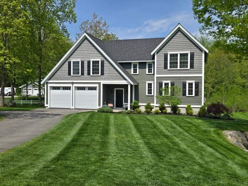 6 Betty Ln, Stratham, NH, 03885-2170 | Card Image