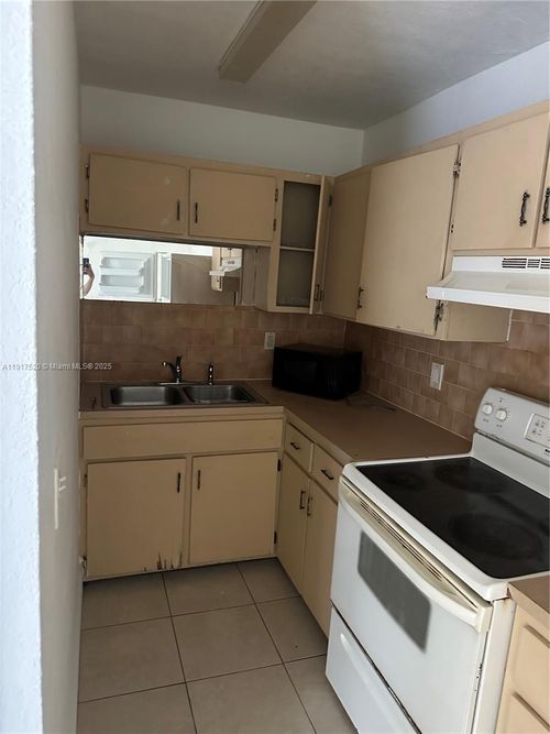 apt-3-9614 Nw 5th Ave, Miami, FL, 33150-1902 | Card Image