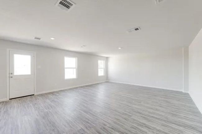 1004 Greenspointe Ave, House other with 4 bedrooms, 3 bathrooms and null parking in La Grange TX | Image 10