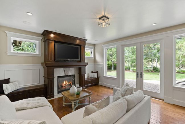 Family Room | Image 22