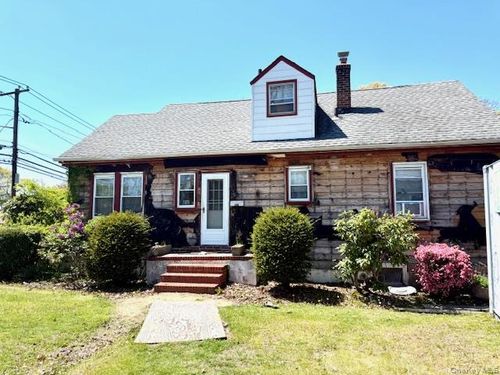 2571 Beltagh Avenue, Hempstead, NY, 11710 | Card Image