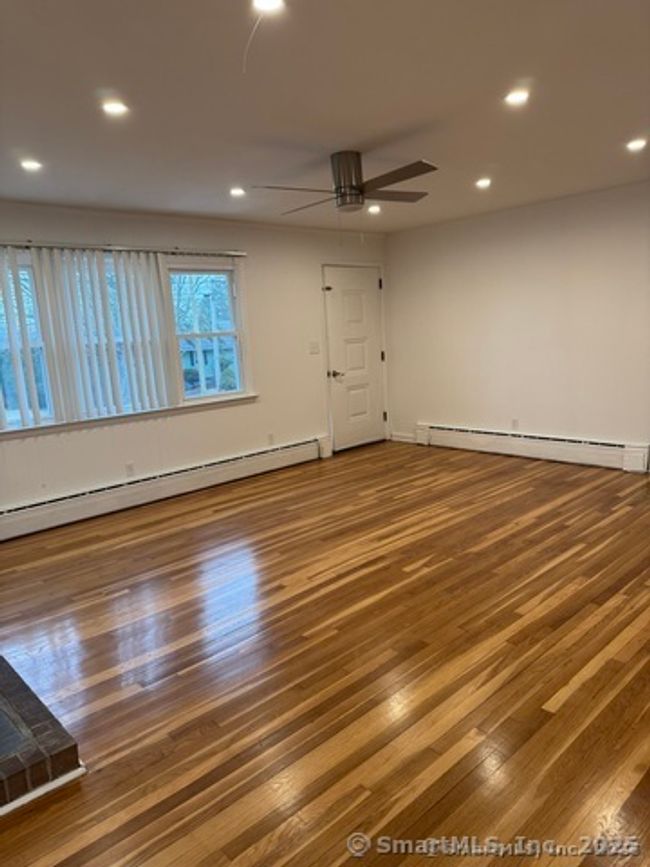 71 Schiller Rd, House other with 3 bedrooms, 2 bathrooms and null parking in Fairfield CT | Image 12