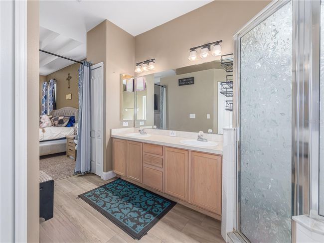 6018 Gannetdale Dr, House other with 5 bedrooms, 2 bathrooms and null parking in LITHIA FL | Image 22