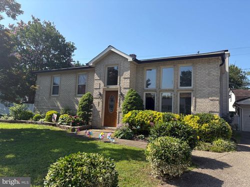 803 Scott Cir, GLEN BURNIE, MD, 21060-7035 | Card Image