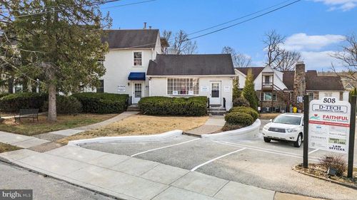 808 Bethlehem Pike, GLENSIDE, PA, 19038-8110 | Card Image