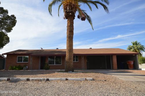 4743 E 13th St, Tucson, AZ, 85711-4301 | Card Image