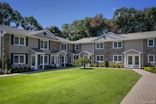 61e-61 Island Blvd, Bohemia, NY, 11716-4919 | Card Image