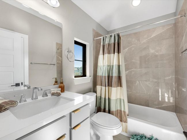 Features a spacious layout, beautiful design | Image 28