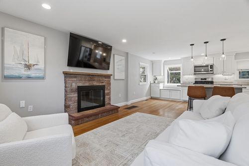 25 Hazelmere Rd, Boston, MA, 02131-1433 | Card Image