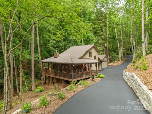141 Creekside Dr, Maggie Valley, NC, 28751-9654 | Card Image