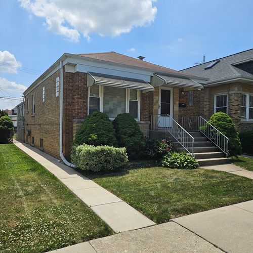 5823 W Addison St, Chicago, IL, 60634-4359 | Card Image