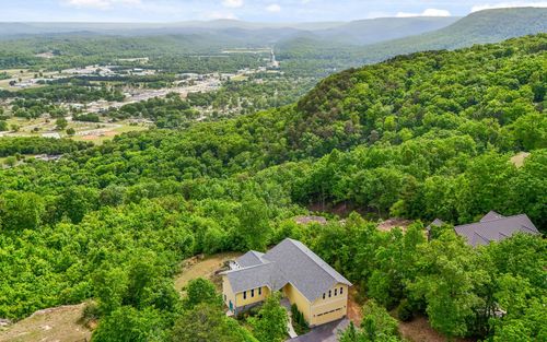 9028 Terrace Falls Drive, Soddy Daisy, TN, 37379 | Card Image