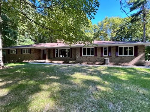 10349 E Howard City Edmore Rd, Vestaburg, MI, 48891-9760 | Card Image