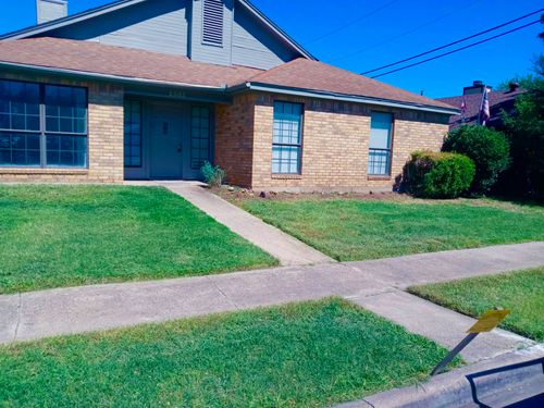 2303 Markland St, Irving, TX, 75060-6867 | Card Image