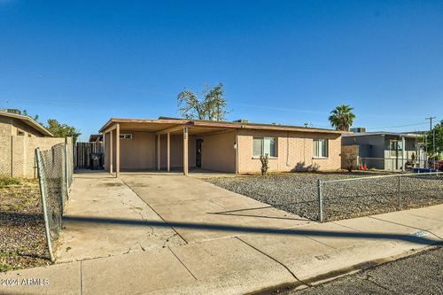 8202 W Catalina Drive, Phoenix, AZ, 85033 | Card Image