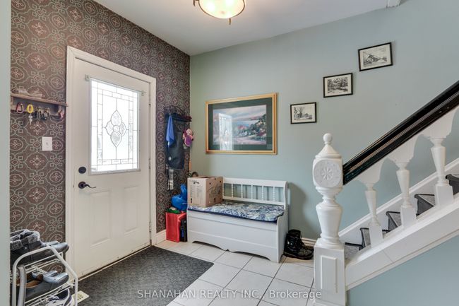 5338 Nauvoo Rd, House other with 3 bedrooms, 2 bathrooms and 3 parking in Warwick ON | Image 4