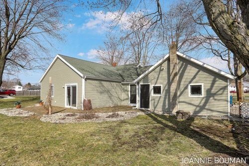 153 River St, Coopersville, MI, 49404-1343 | Card Image